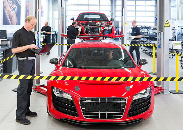 Pohled za oponu vývoje Audi R8 e-tron