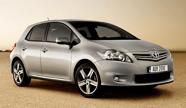Toyota Motor Czech uvedla 1. dubna na trh v ČR nový Auris v modelovém roce 2010 s atraktivní cenou