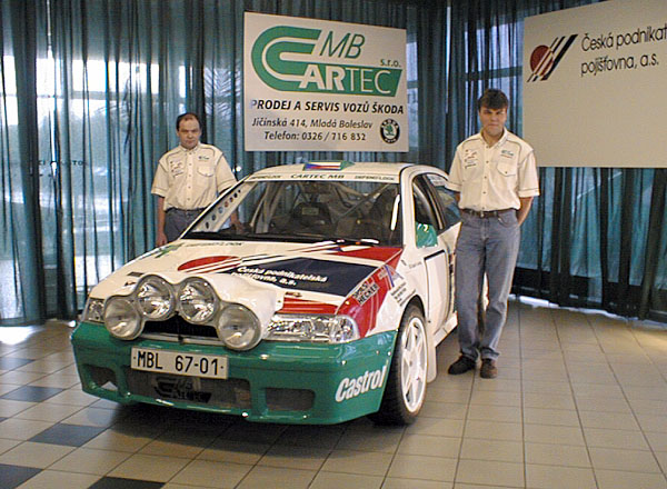 Nová soutěžní Octavie kit car pro soutěže roku 2000 z Mladé Boleslavi
