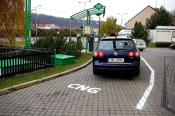 Pražská plynárenská otevřela další plnicí stanici stlačeného zemního plynu (CNG) v ČR