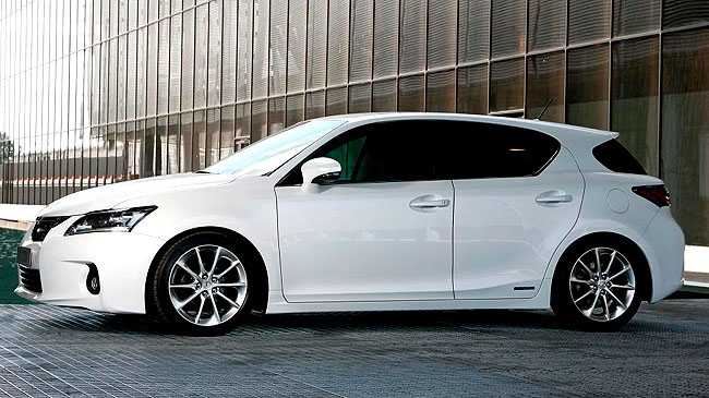 Lexus CT 200h získává titul „Ekologický automobil roku 2011“ Lexus CT 200h získává titul „Ekologický automobil roku 2011“