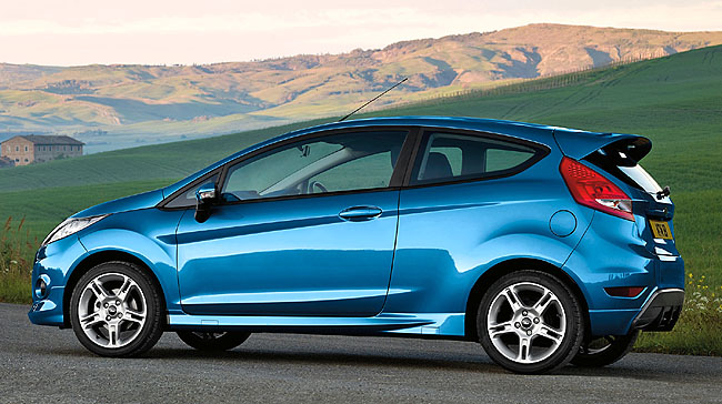 Ford Fiesta nové generace se představí na březnovém autosalonu v Ženevě