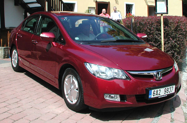 Zvýšení dodávek Hondy Civic Hybrid pro Evropu