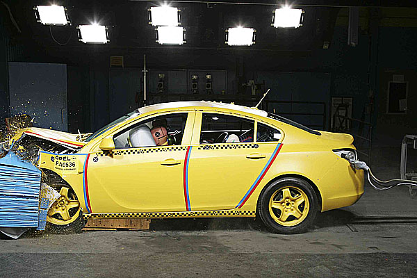 Opel Insignia získal plný počet pěti hvězdiček v nárazových testech Euro NCAP