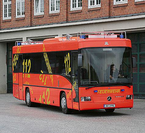 Autobus Mercedes-Benz Integro – nové doprovodné vozidlo pro Hamburskou požární ochranu