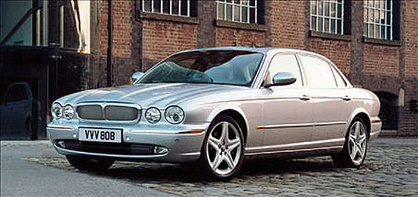 Jaguar XJ luxusním vozem roku