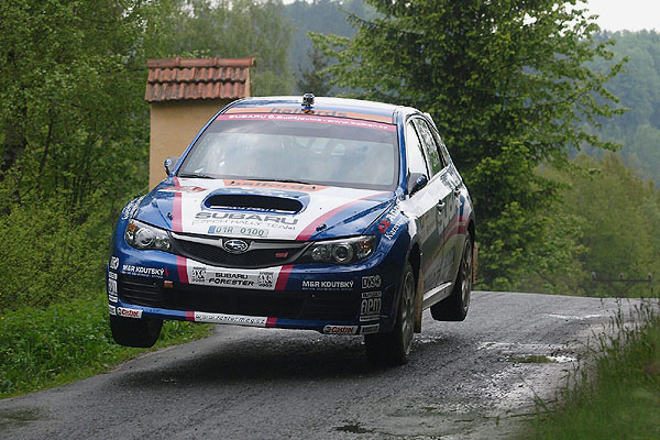 Štajf na Subaru Impreza WRX STI v Krumlově přepálil tempo na nevhodném místě