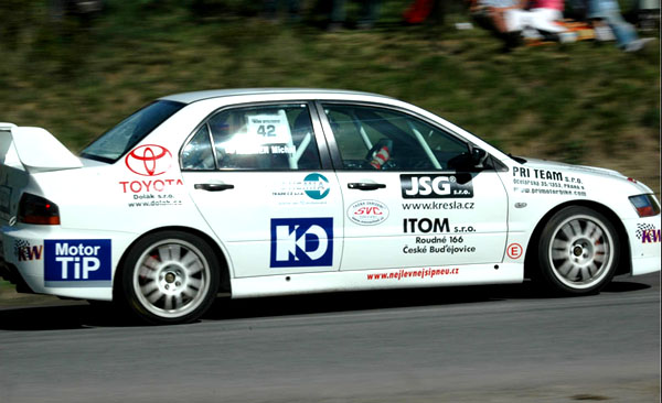 Michal Křemen okusil v Násedlovicích Lancer EVO IX.