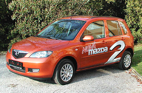 Nový model Mazdy - Mazda2 představena novinářům na tiskové konferenci 14. dubna