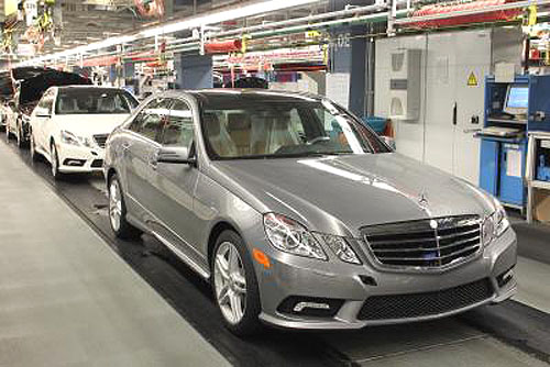 Úspěch nové třídy Mercedes-Benz E: zákazníkům bylo dodáno přes 330 000 vozů této třídy