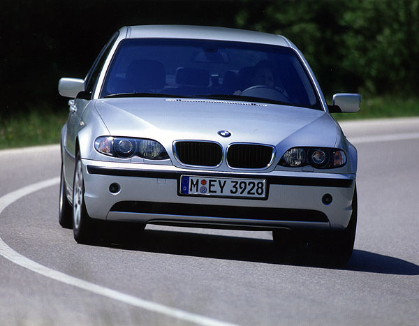 BMW inovuje „trojkovou“ řadu