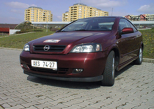 Opel Astra Coupé: krasavec z Itálie