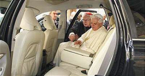 Volvo XC90 pro papeže Benedikta XVI.