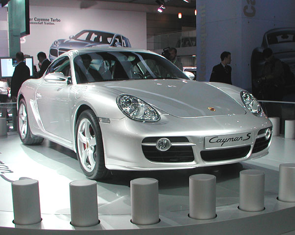 Porsche Cayman S se stal vítězem výběru Auto roku 2006 v časopisu PLAYBOY