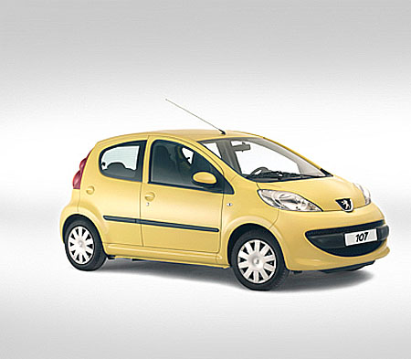 Společnosti PSA Peugeot Citroën a Toyota odhalují fotografie všech třech značek
