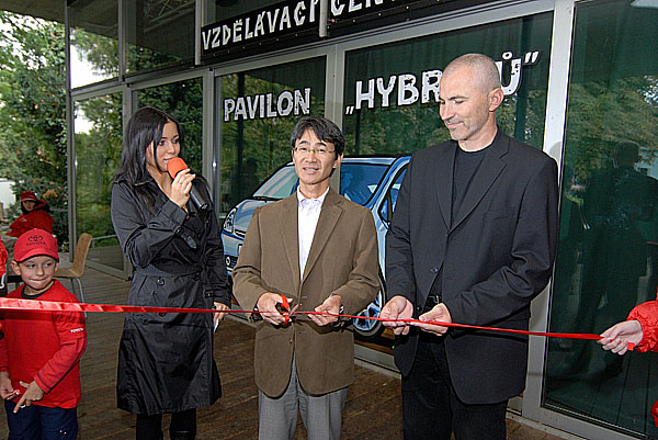 Pavilon hybridní technologie v Zoo Praha včera slavnostně otevřen!