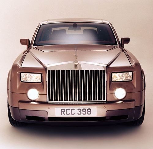 Nový Rolls Royce Phantom obouvá pneumatiky Michelin PAX