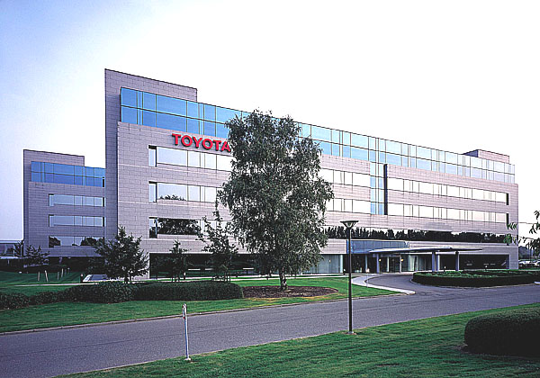 Toyota uvedla 1. května na náš trh novou Toyotu RAV4 v modelovém provedení 2010
