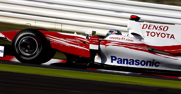 Nedělní Velká cena Japonska: Jarno Trulli s Toyotou opět na podium!