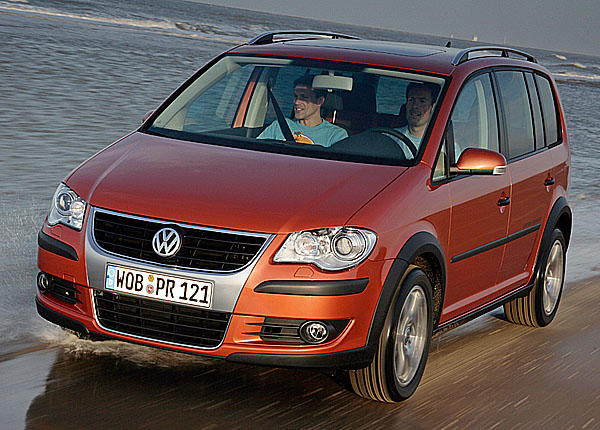 Volkswagen CrossTouran přichází na český trh