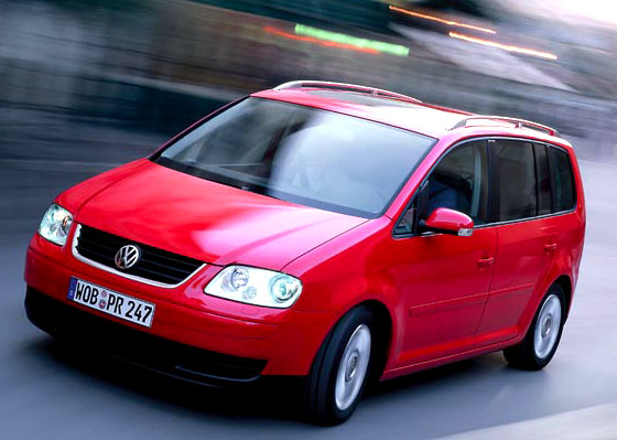 Populární MPV Volkswagen Touran nyní s bonusem až 43 600 Kč