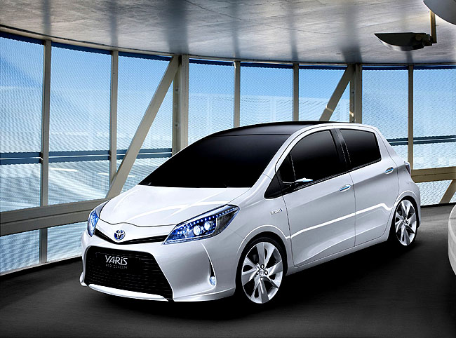 Toyota na autosalonu v Ženevě představila ve světové premiéře koncept Yaris HSD