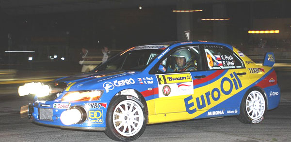 Václav Pech jun. na Mitsubishi Lancer Evo IX na zmoklé Barum rallye šestý